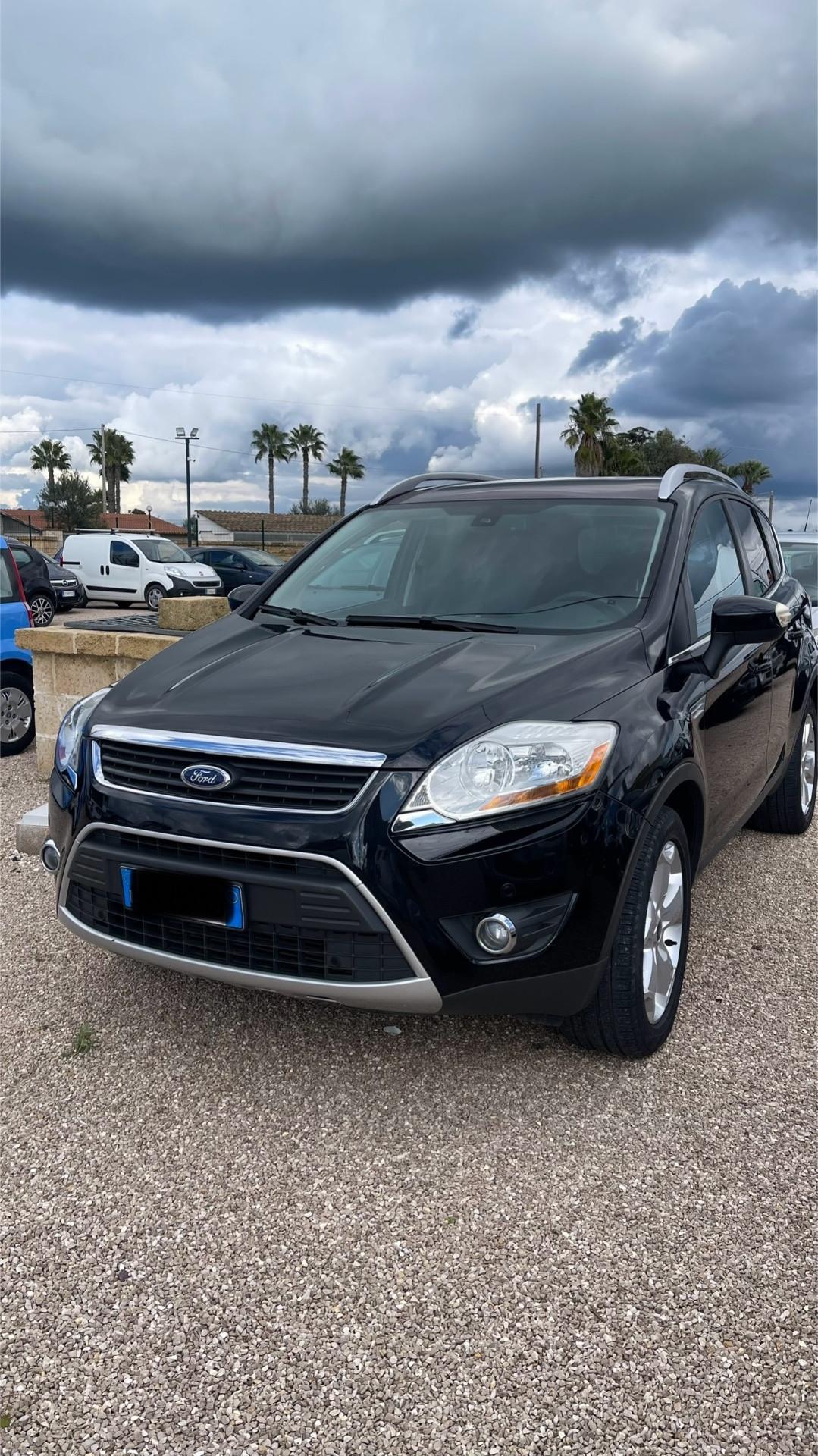 Ford Kuga 2.0 TDCi 140 CV tetto panoramico