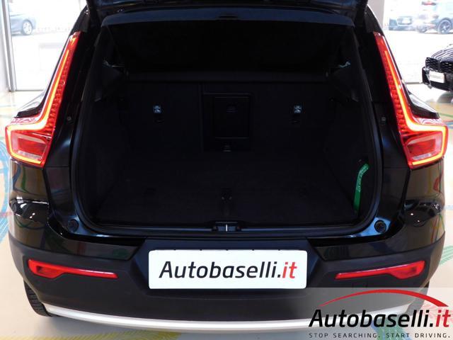 VOLVO XC40 B3 2.000 MHEV 163CV CORE AUTOMATICA NAVIGATORE
