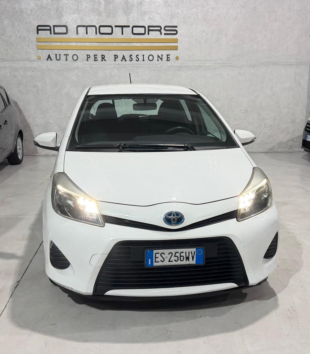 Toyota Yaris Ibrida Automatica 4 Stagioni