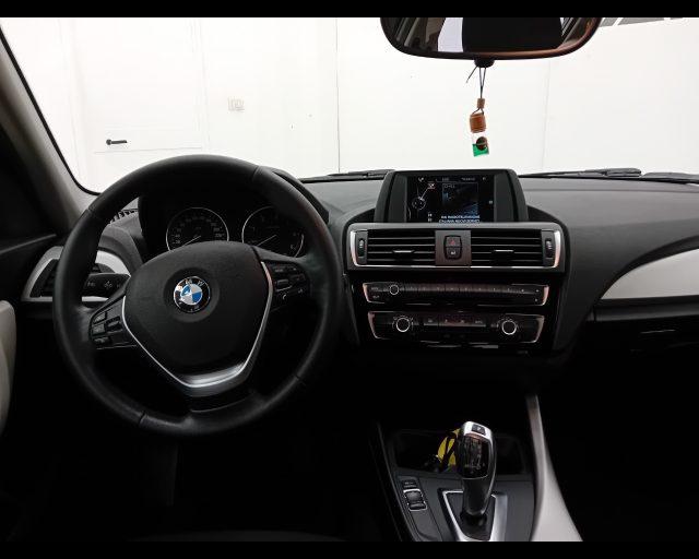 BMW 116 Serie 1 F/20-21 2015 - d 5p Advantage auto