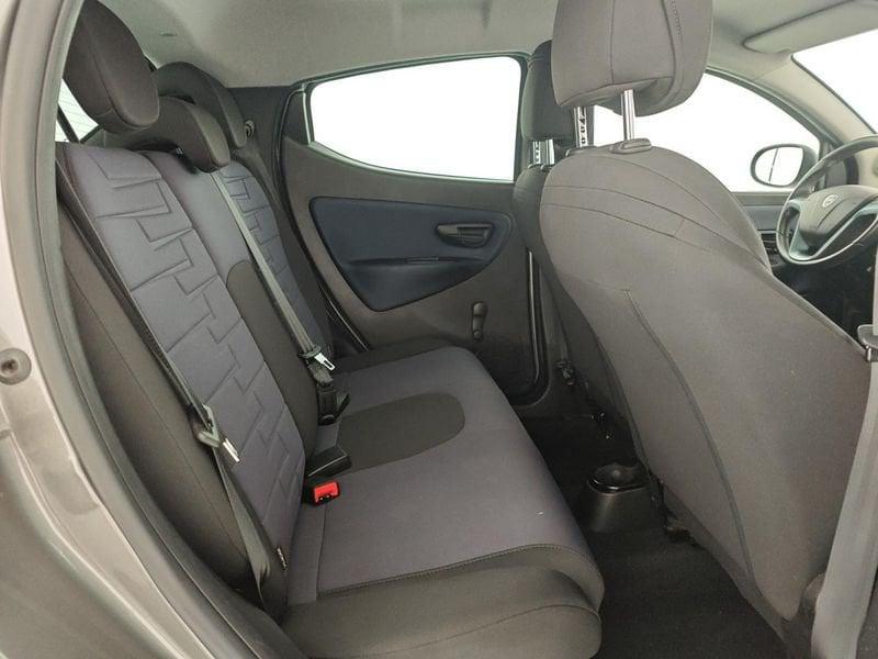 Lancia Ypsilon 1.0 FireFly 5 porte S&S Hybrid Gold Plus