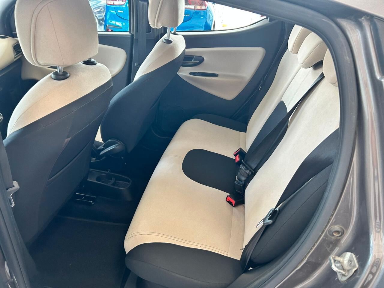Lancia Ypsilon 1.2b X NEOPATENTATI 2012