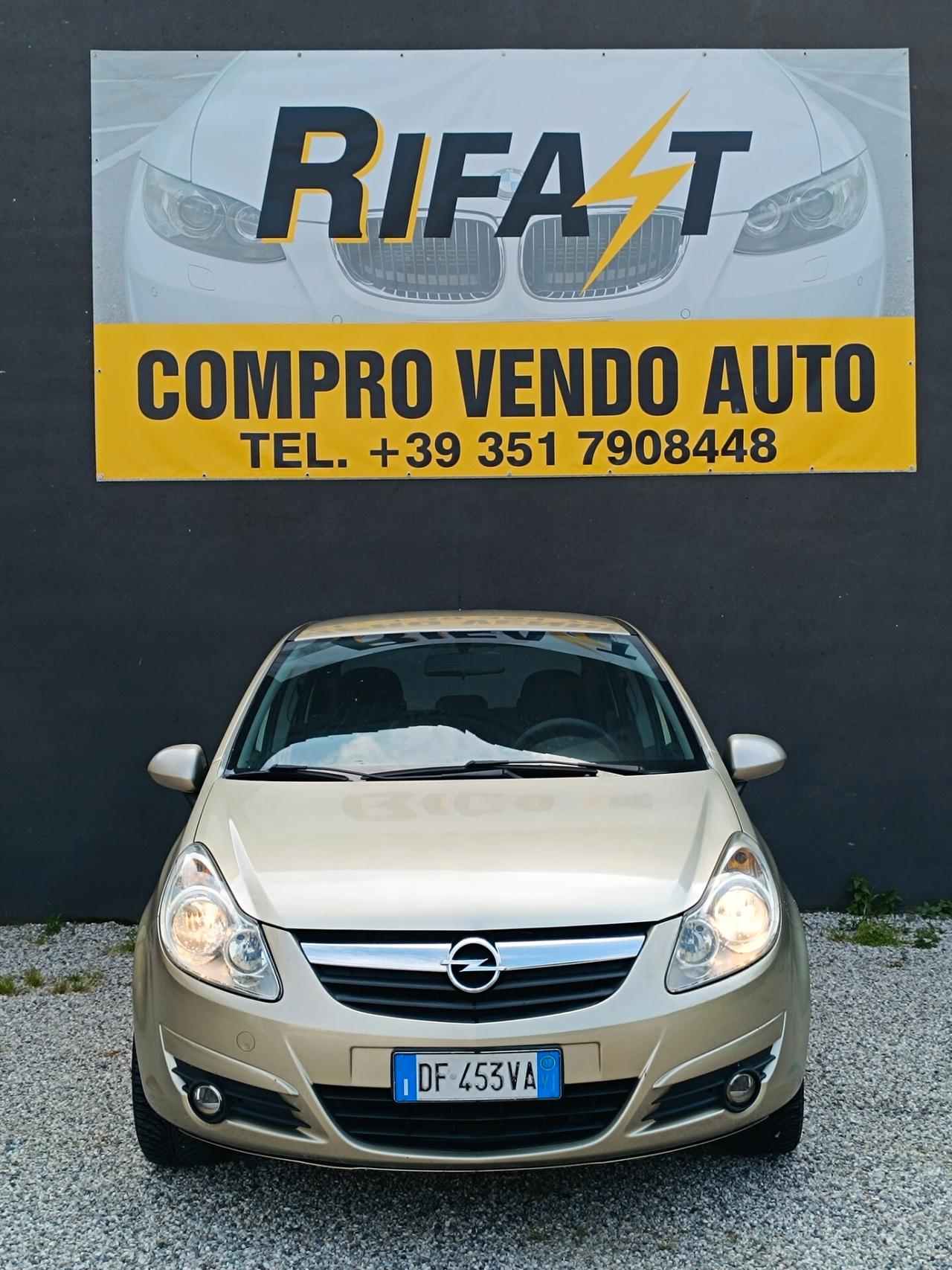 Opel Corsa 1.2 5 porte Cosmo