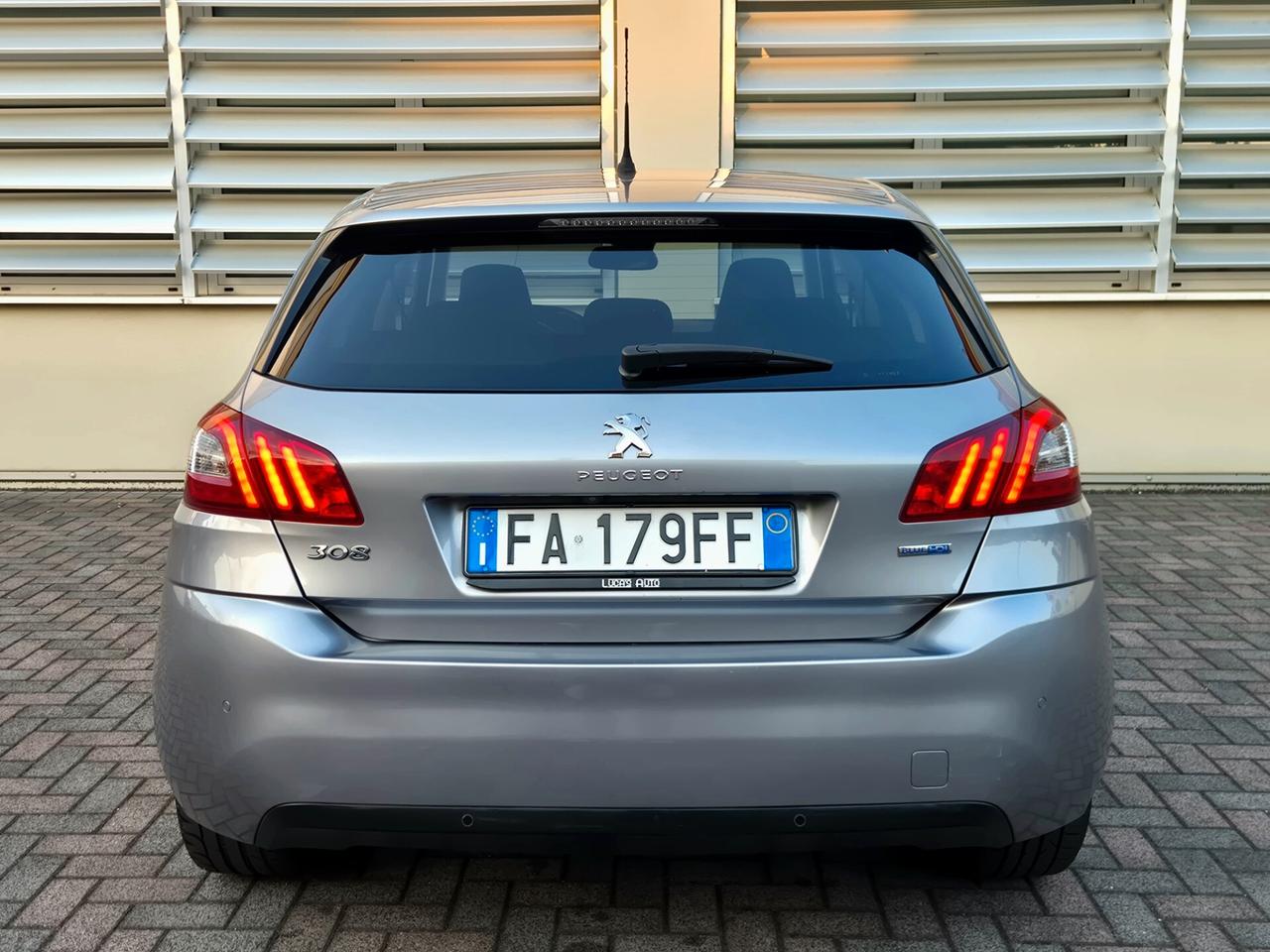 Peugeot 308 BlueHDi 120 S&S Allure