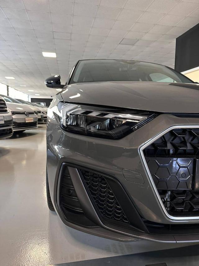 AUDI A1 SPB 30TFSI S line "Telec/C.Play/LED