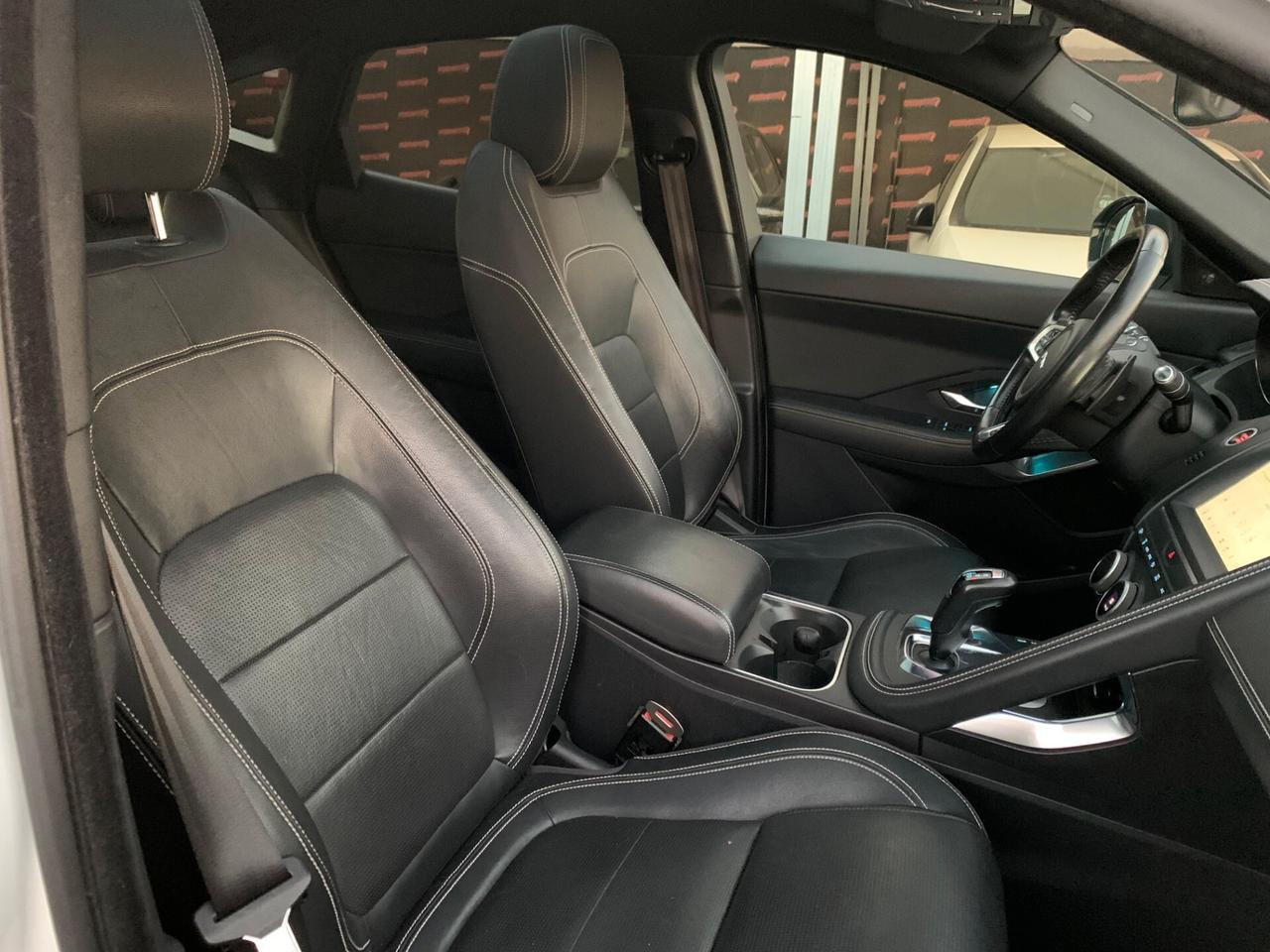 Jaguar E-Pace 2.0D 150 CV R-Dynamic