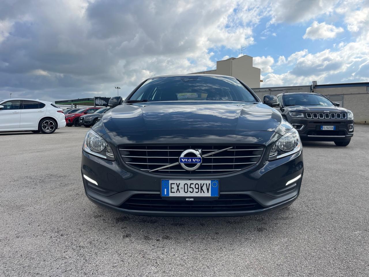 VOLVO V60 2.0 D3 136CV MANUALE FULL NEW MY15