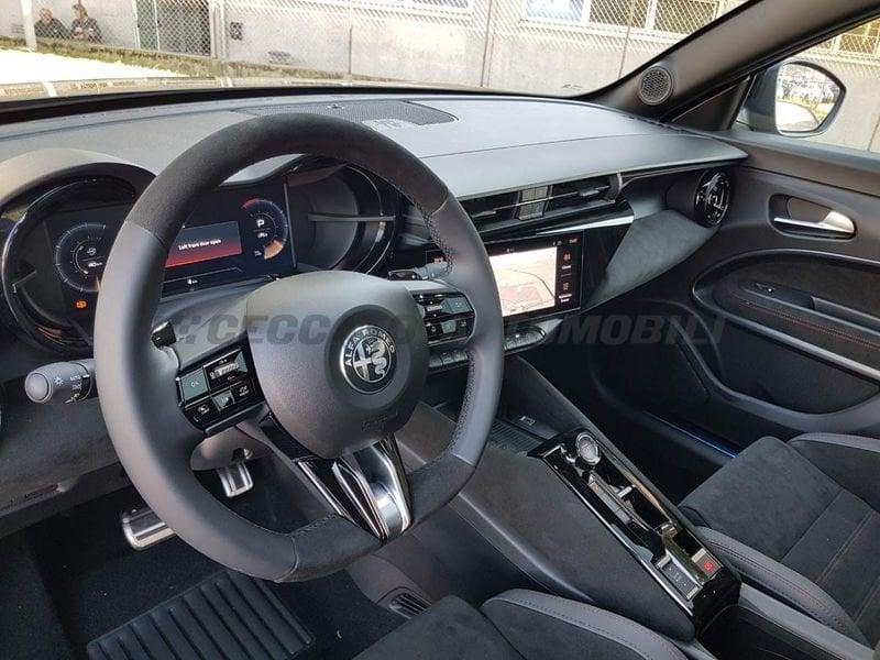 Alfa Romeo Junior Junior 1.2 ibrida Q4 145cv edct6