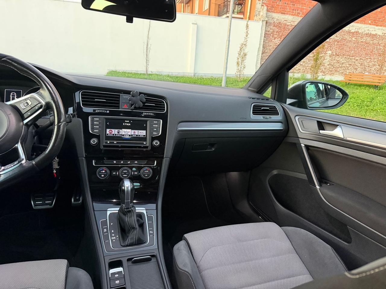 Volkswagen Golf 1.4 TSI BlueMotion R-Line #50735