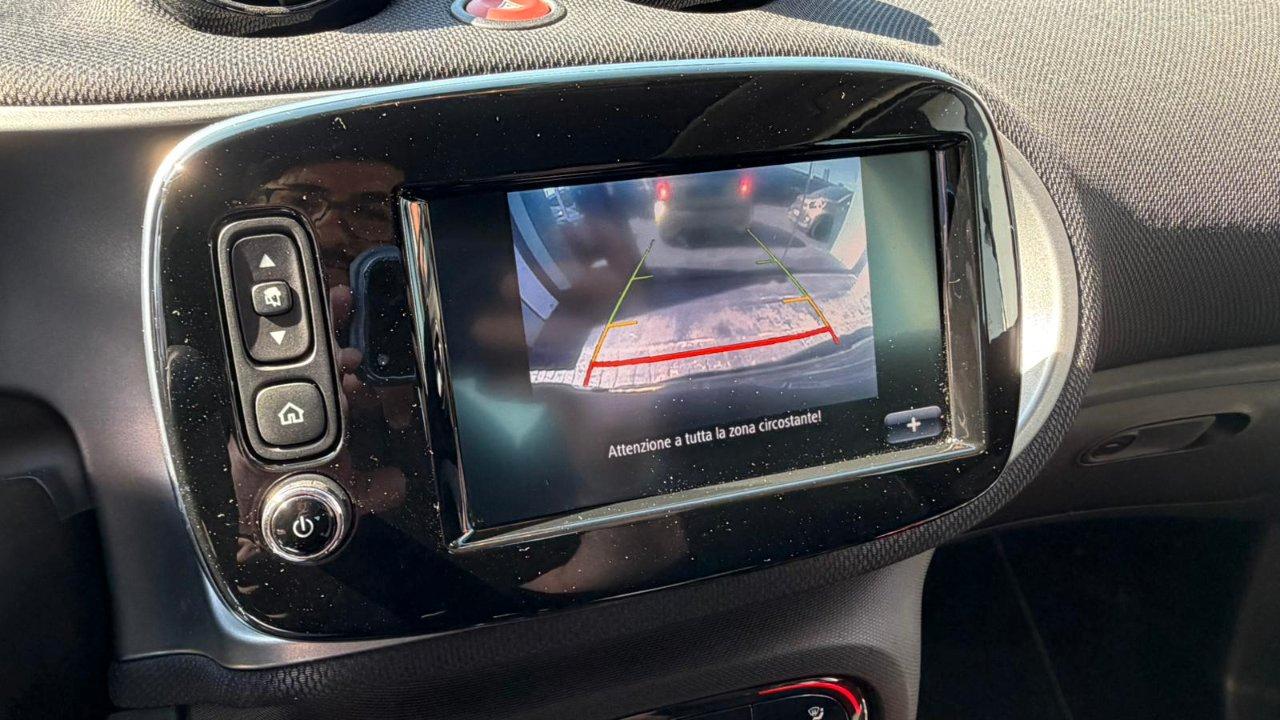 Smart fortwo coupe PROMO 275,00 EURO MENSILI BRABUS STYLE CERCHI 17 LED RETROCAMERA