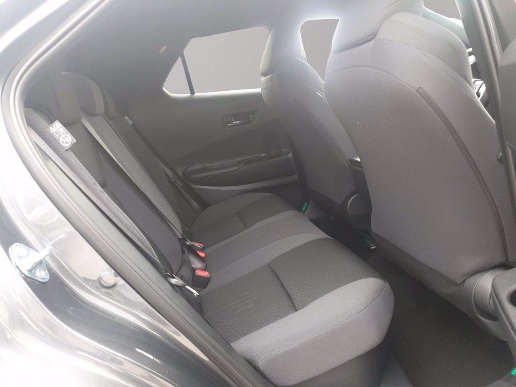TOYOTA C-hr 1.8 hv trend fwd e-cvt del 2025