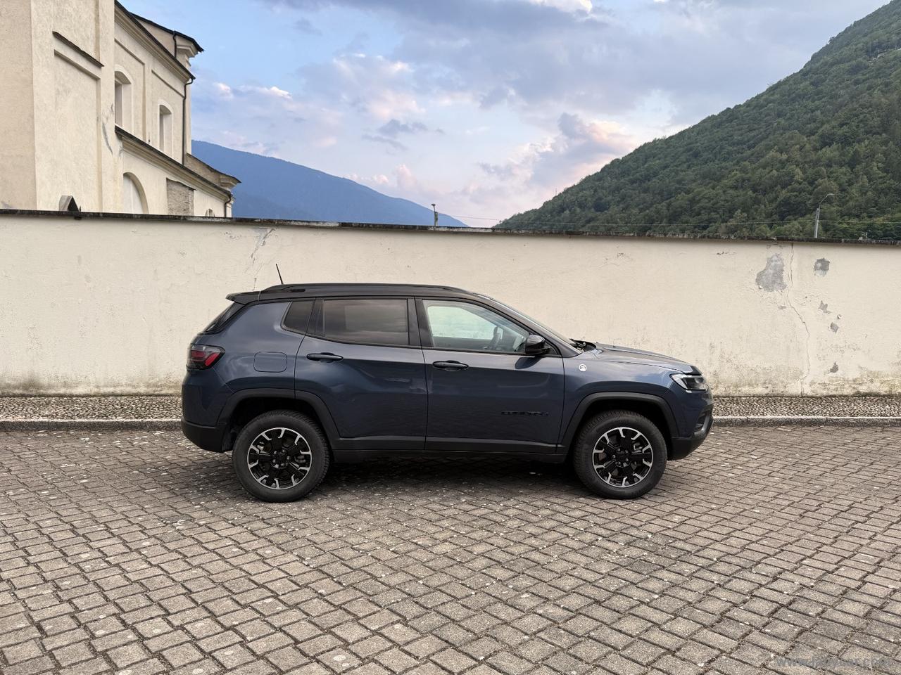 JEEP Compass 1.3 T4 240CV PHEV AT6 4xe TRAILHAWK