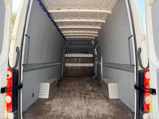 VOLKSWAGEN Crafter 35 2.0 TDI 136CV PL-TM Furgone