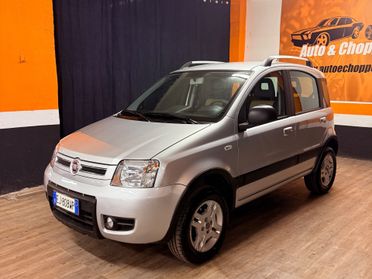 FANTASTICA FIAT PANDA 4x4 CON SOLI 45.840 KM IN CONDIZIONI DA VETRINA