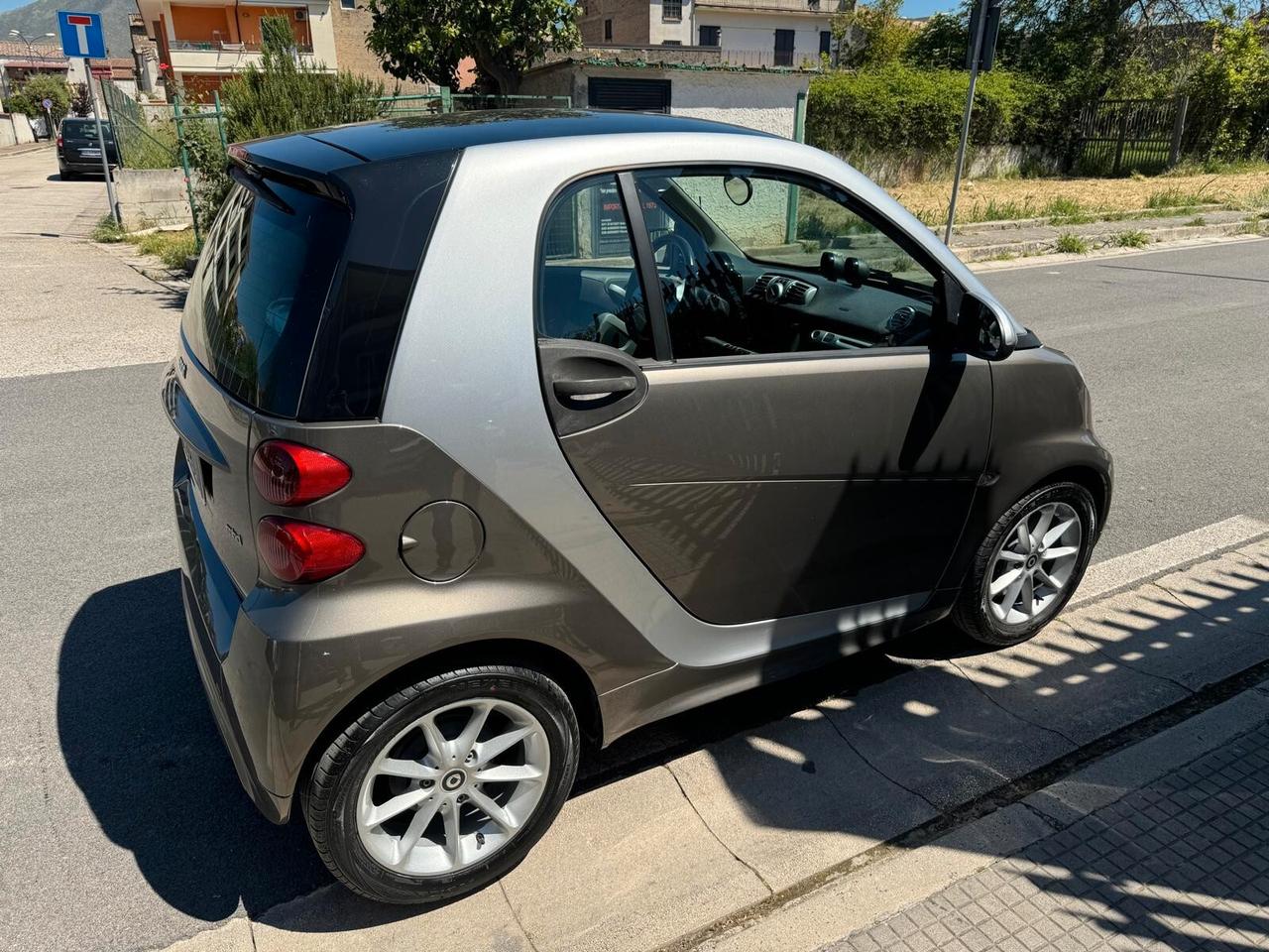 Smart ForTwo 1000 52 kW MHD coupé passion