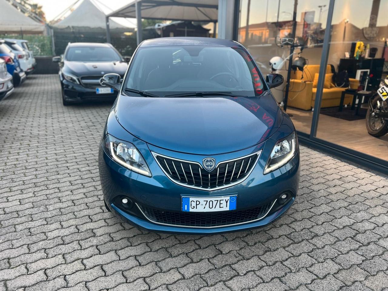 Lancia Ypsilon 1.0 FireFly 5 porte S&S Hybrid Alberta Ferretti