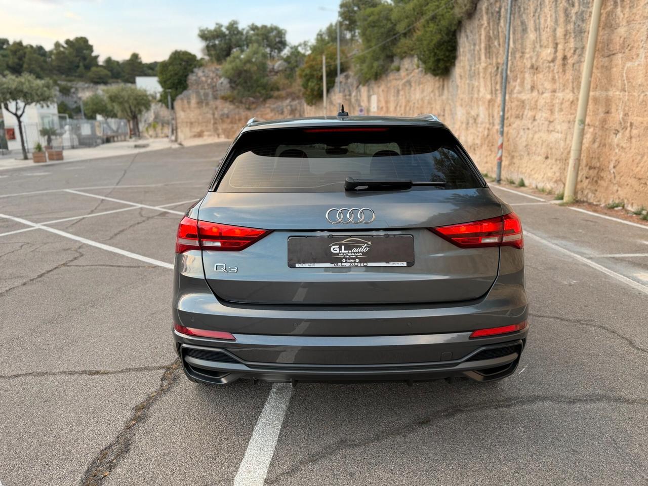 Audi Q3 S-LINE EDITION/2.0 150CV/ 20"/IVA ESPOSTA