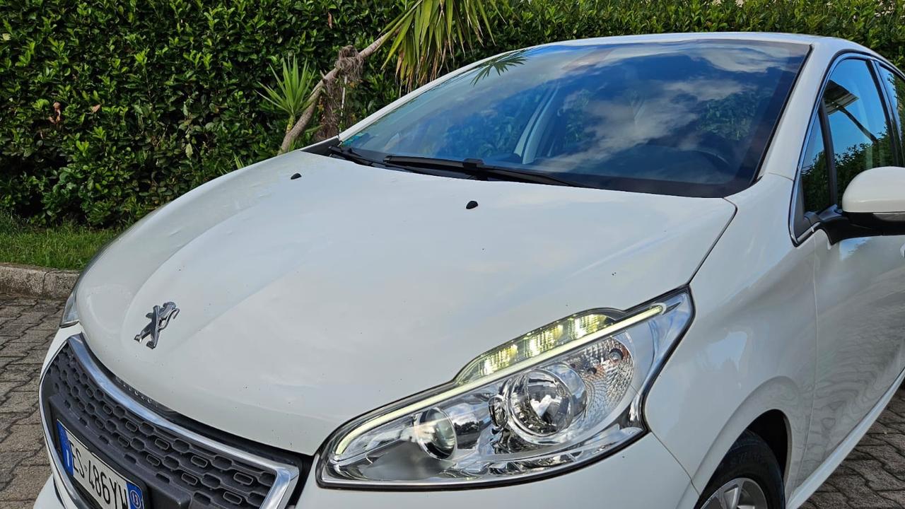 Peugeot 208 1.4 HDi 68 CV Allure EURO5B