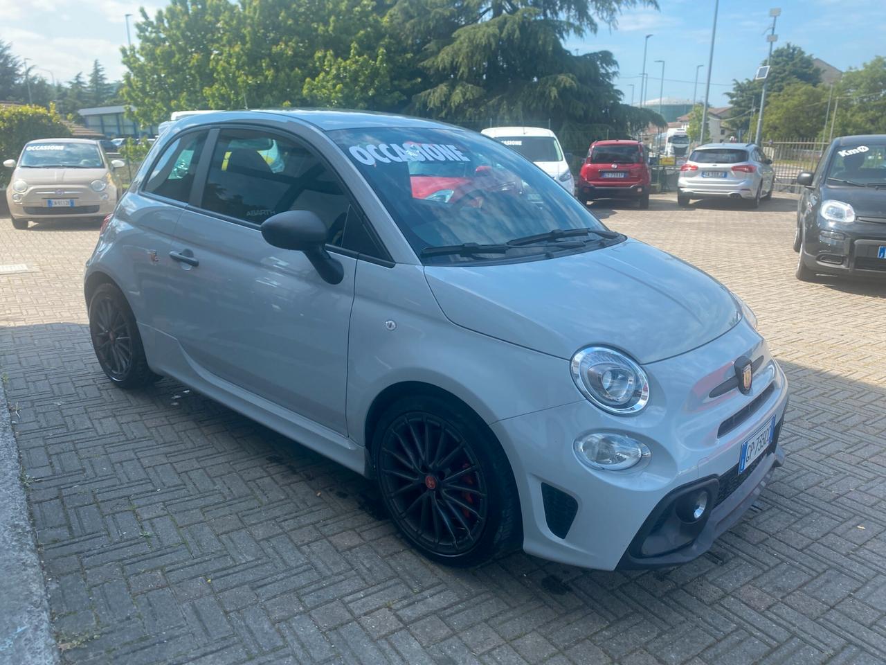 Abarth 695 1.4 Turbo T-Jet 180 CV M.T.A.