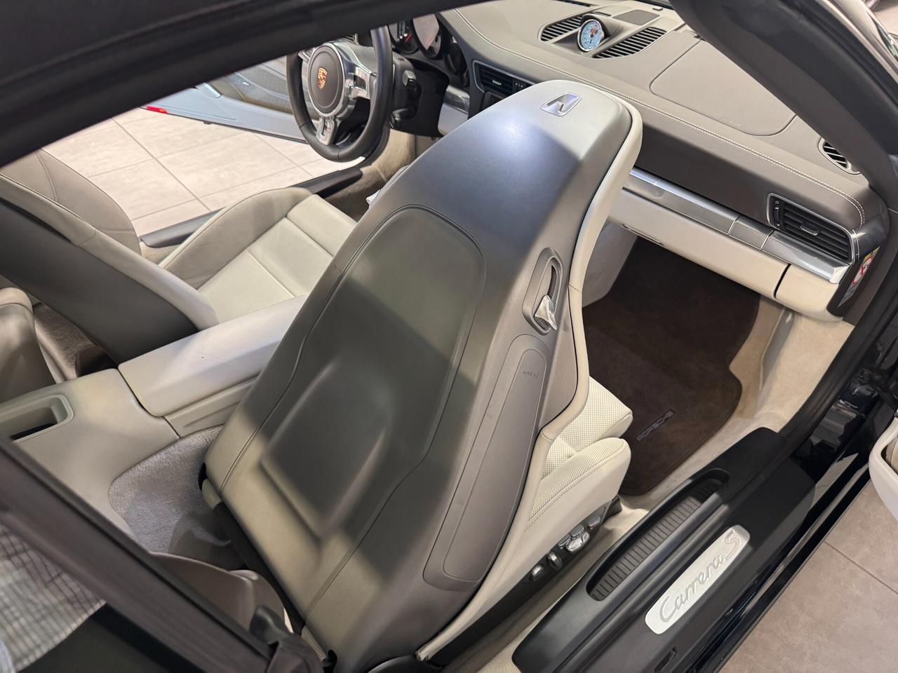 Porsche 911 3.8 Carrera S Cabriolet