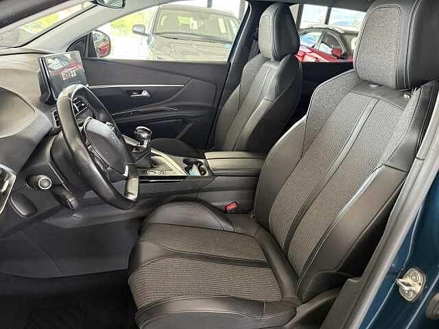 Peugeot 3008 1.2 PureTech 130 CV Allure