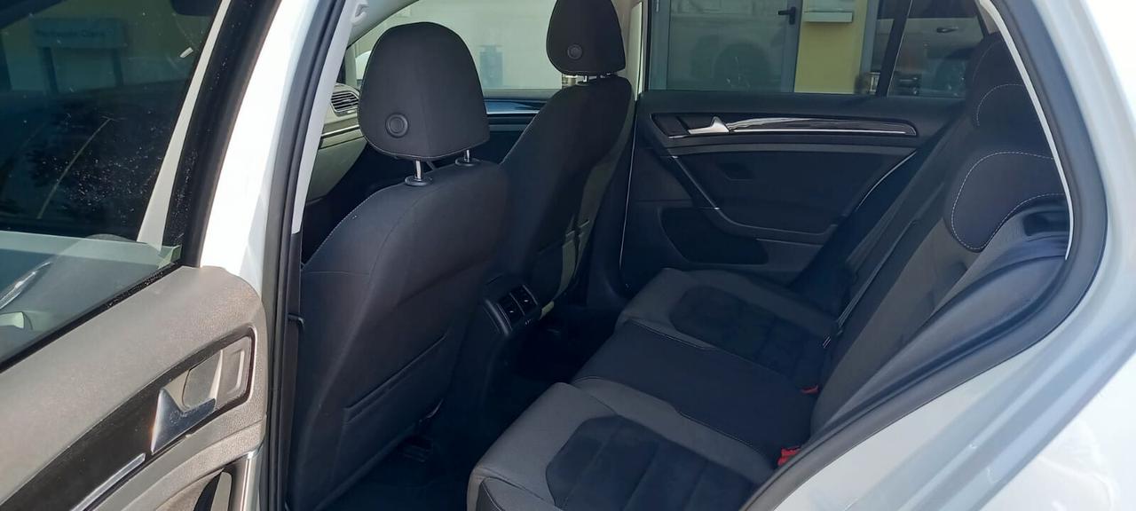 Volkswagen Golf 7 Benzina -GPL cc. 1.4 CV. 125 TSI Executive BluMotion Tech Allestimento Highline Cambio Automatico 7 Marce DSG 5 Porte 5 Posti.