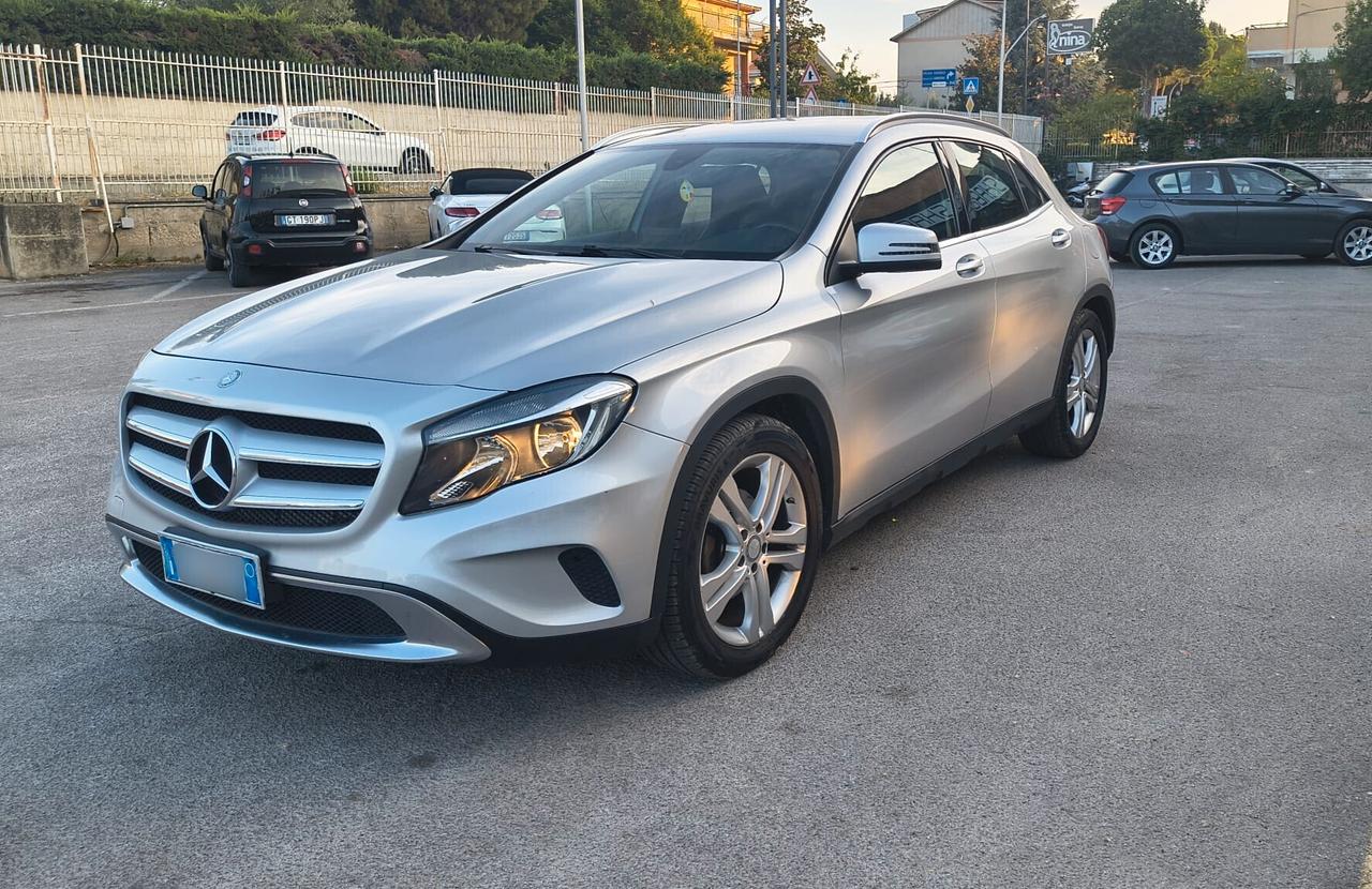 Mercedes-benz GLA 200 d Automatic 4Matic Business