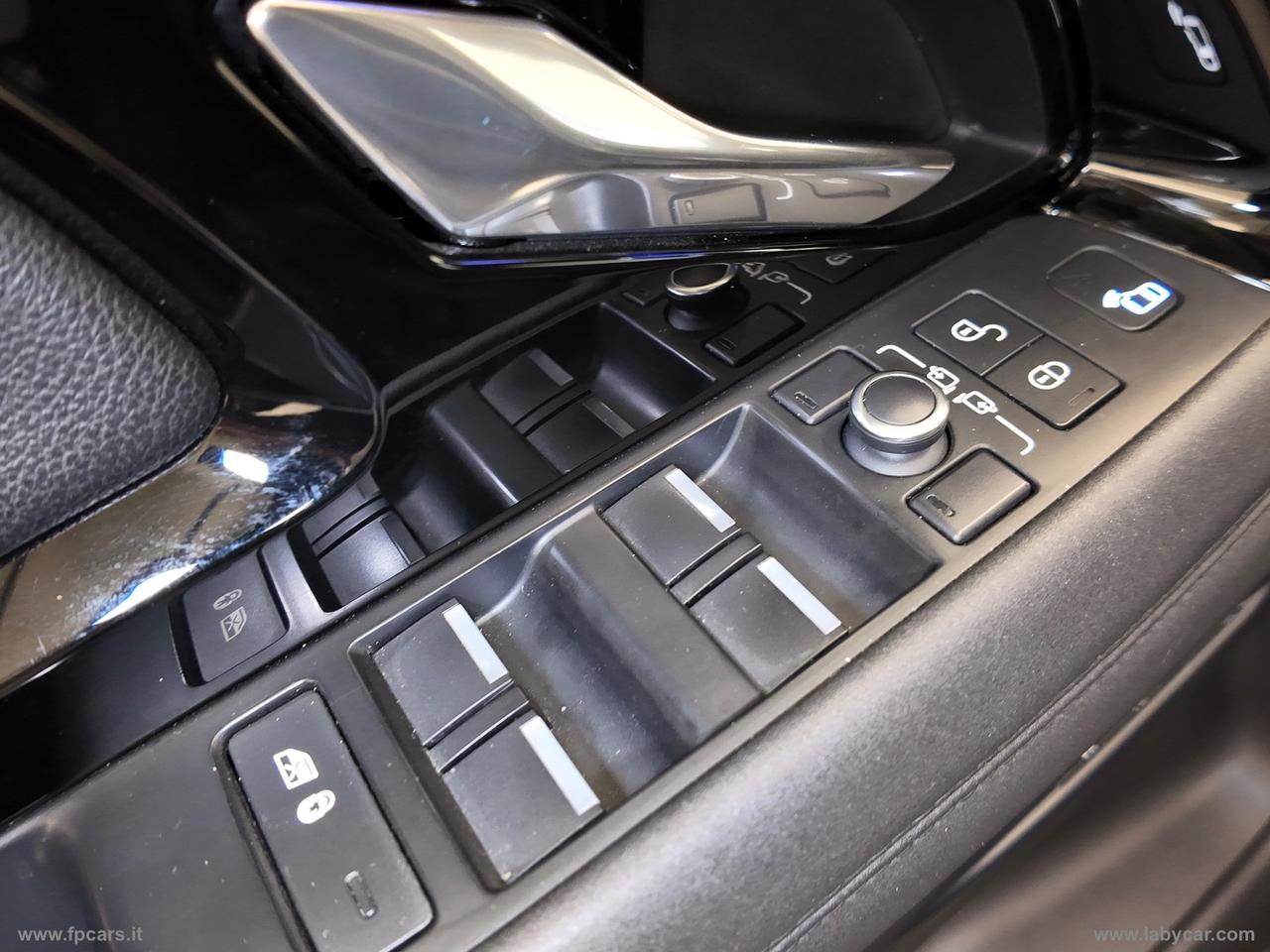 LAND ROVER RR Evoque 2.0D L.Flw 150 AWD Au. R-Dyn.