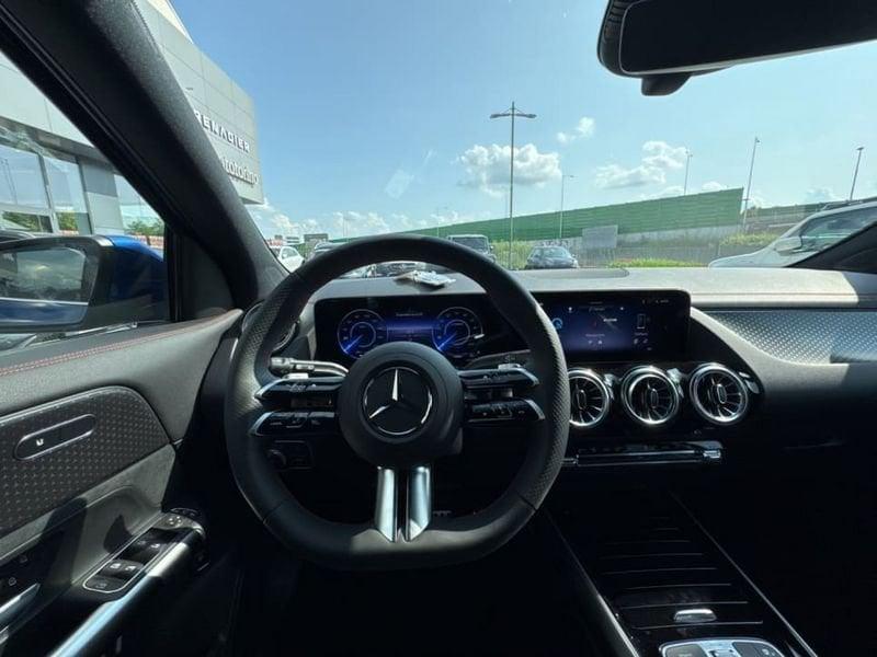 Mercedes-Benz EQA 300 4MATIC AMG Line Advanced