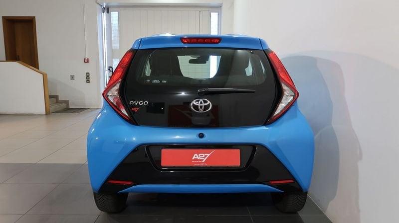 Toyota Aygo Aygo 5p 1.0 x-play 72cv