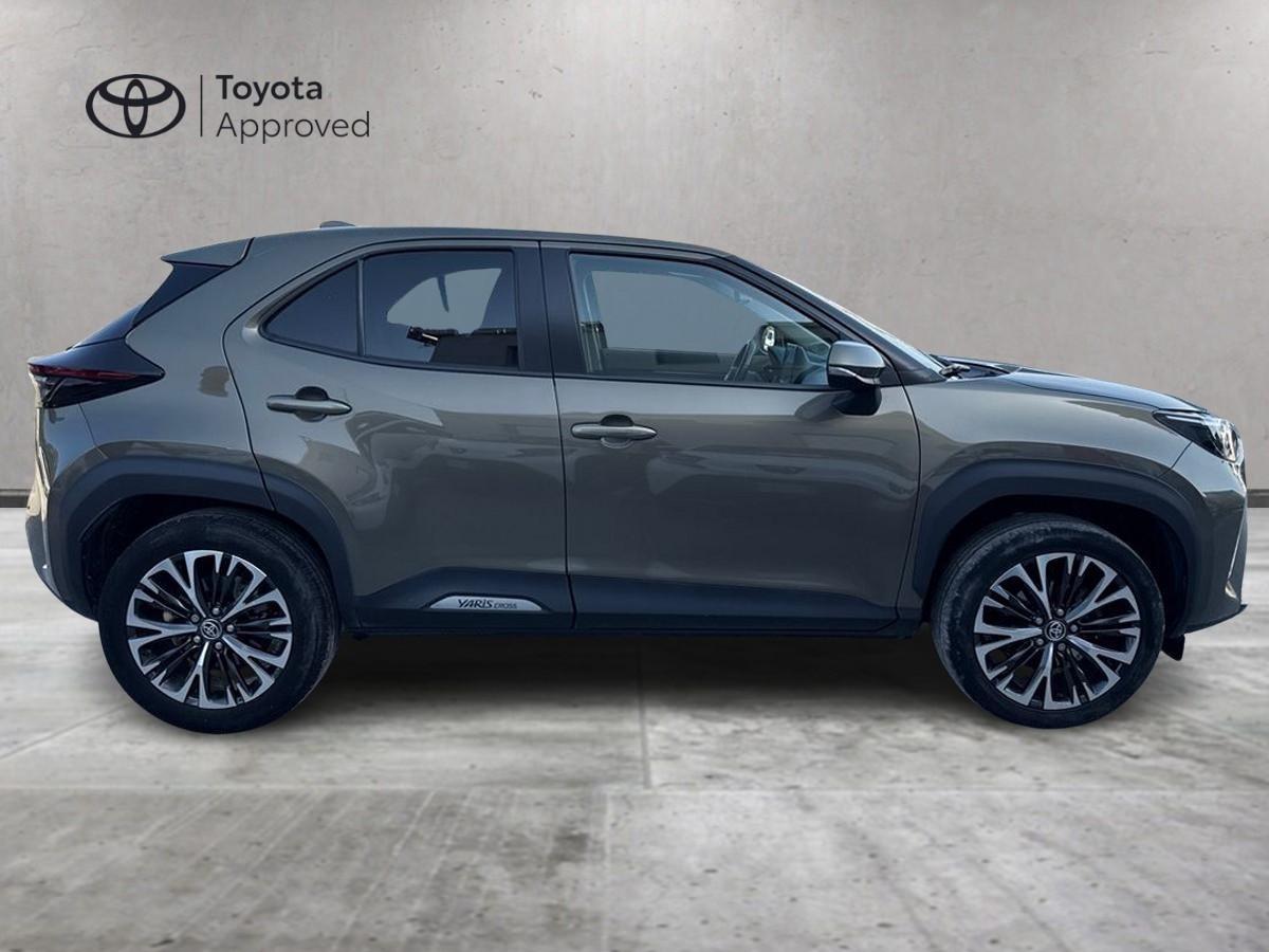 TOYOTA Yaris Cross 2021 - Yaris Cross 1.5h Lounge fwd 116cv e-cvt
