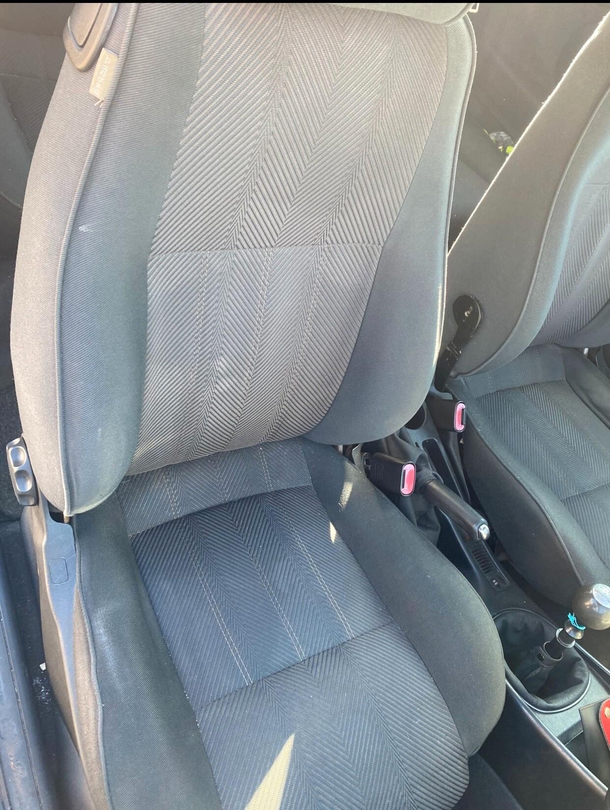 Alfa Romeo 147 1.9 JTD (115 CV) cat 3p. Distinctive