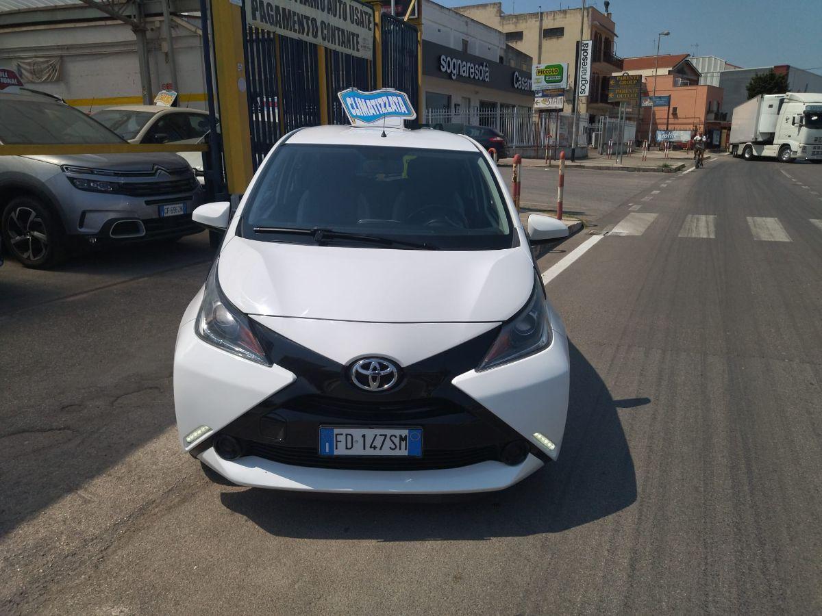 TOYOTA Aygo 1.0 VVT-i 69 CV 5 porte x-cool