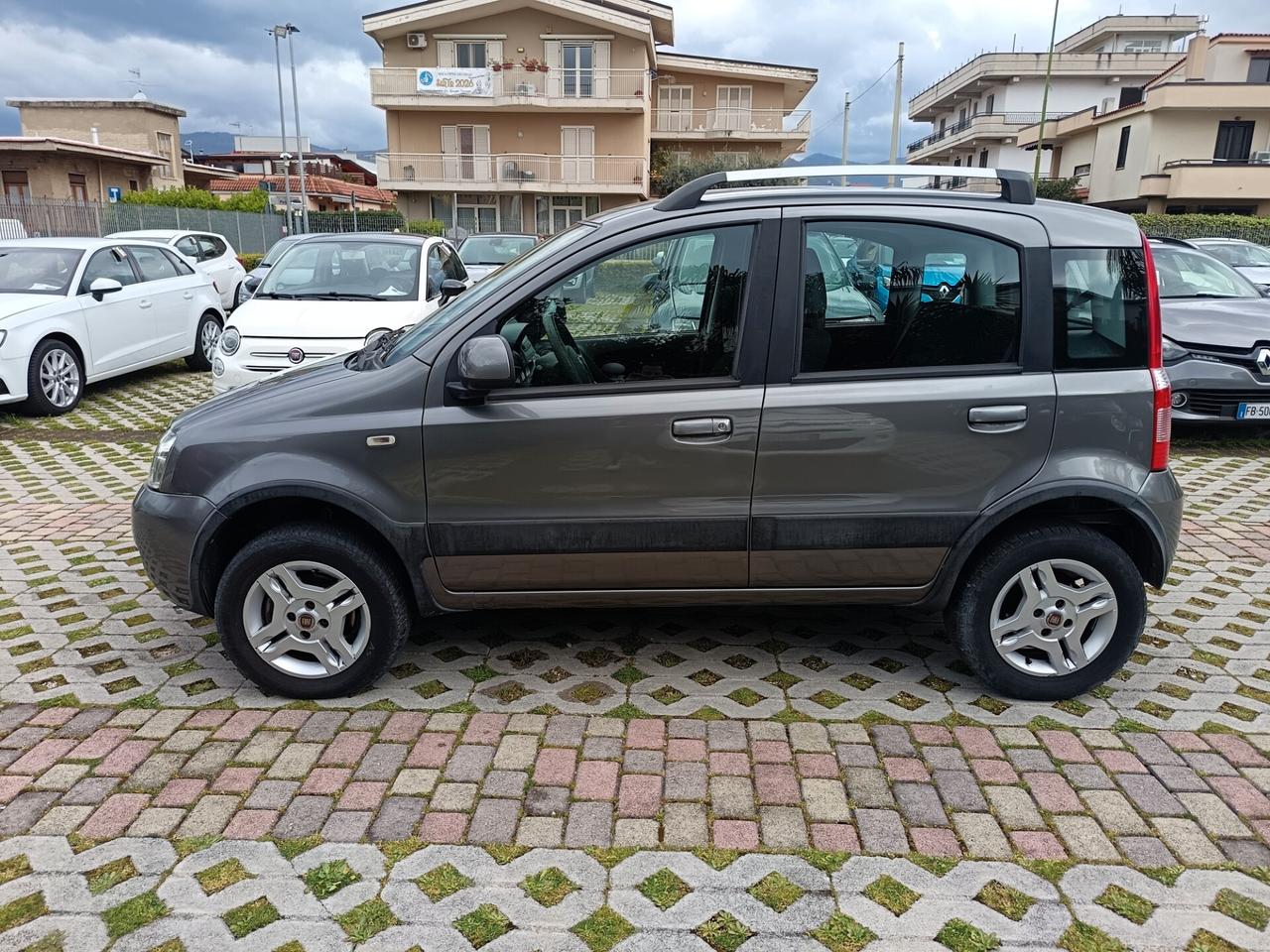 Fiat Panda 1.3 MJT 16V DPF 4x4 Climbing