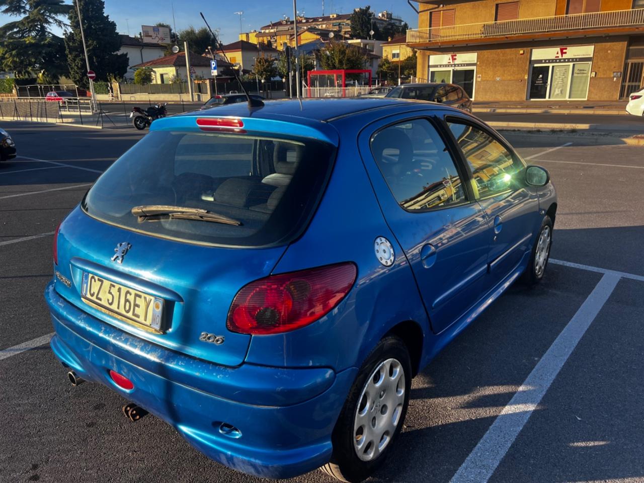 Peugeot 206
