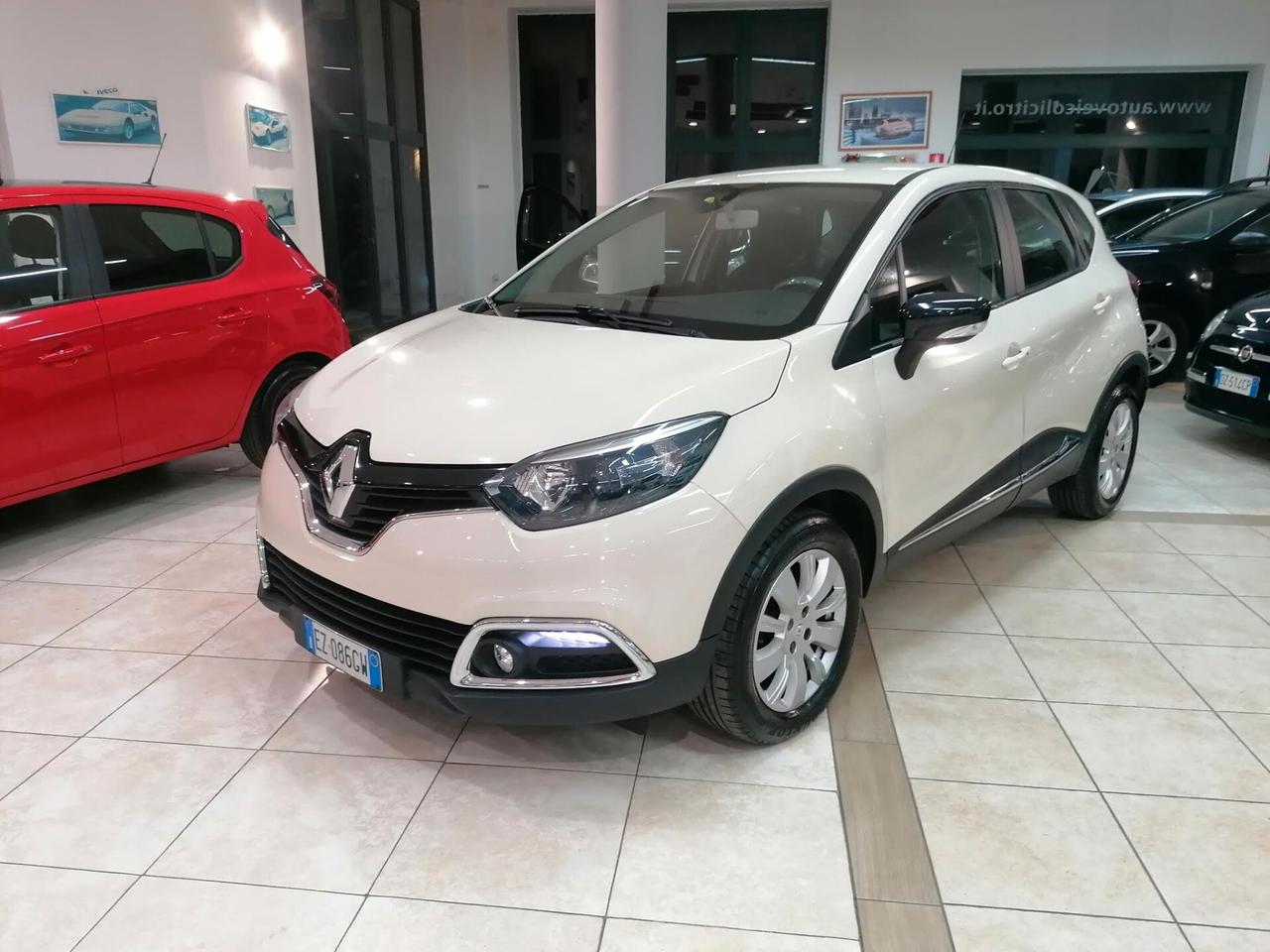 Renault Captur 0.9 TCe 12V 90 CV Start&Stop Energy R-Link(OK NEOPATENTATI)