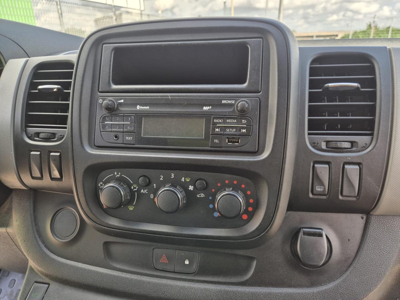 Renault trafic passo lungo 1.6 DCI 120cv