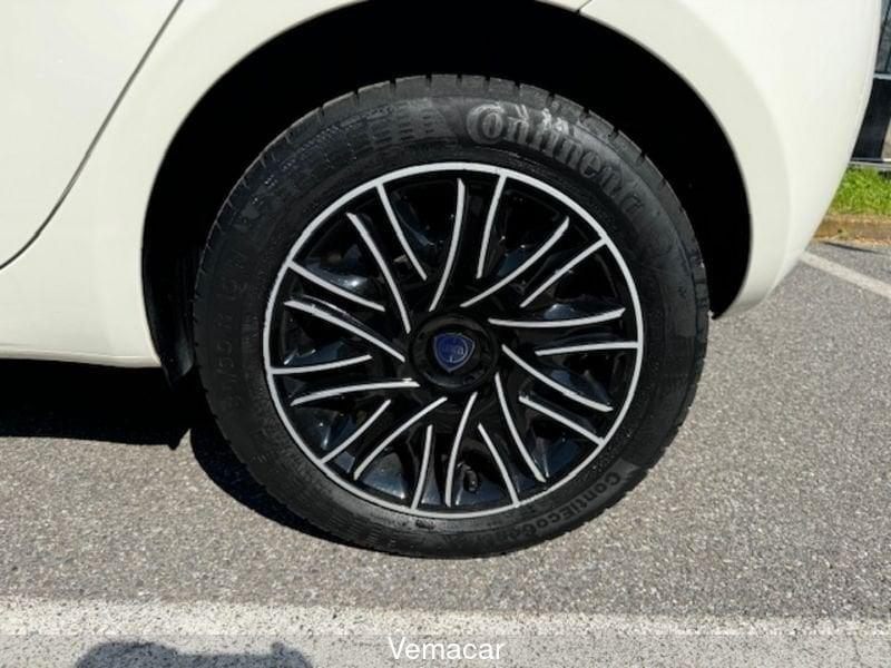 Lancia Ypsilon 1.2 gold 69 CV 5P Solo km 45.300! ok neop!!