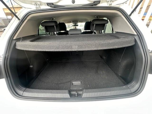 VOLKSWAGEN GOLF 8 AUTOMATICO