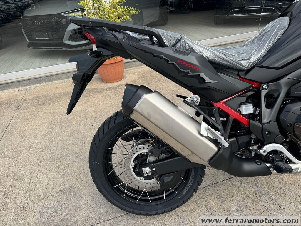 Honda Africa Twin automatica tris valigie
