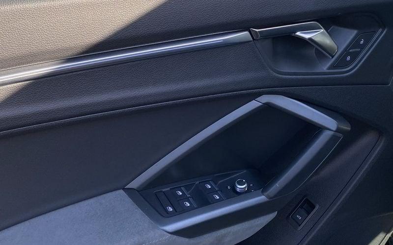 Audi Q3 SPB S Line interno ed esterno 2.0 TDI 150CV S-Tronic quattro 35