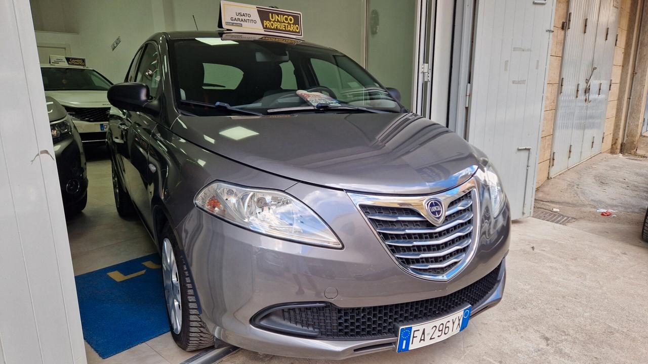 Lancia Ypsilon 1.3 MJT 16V 95 CV 5 porte