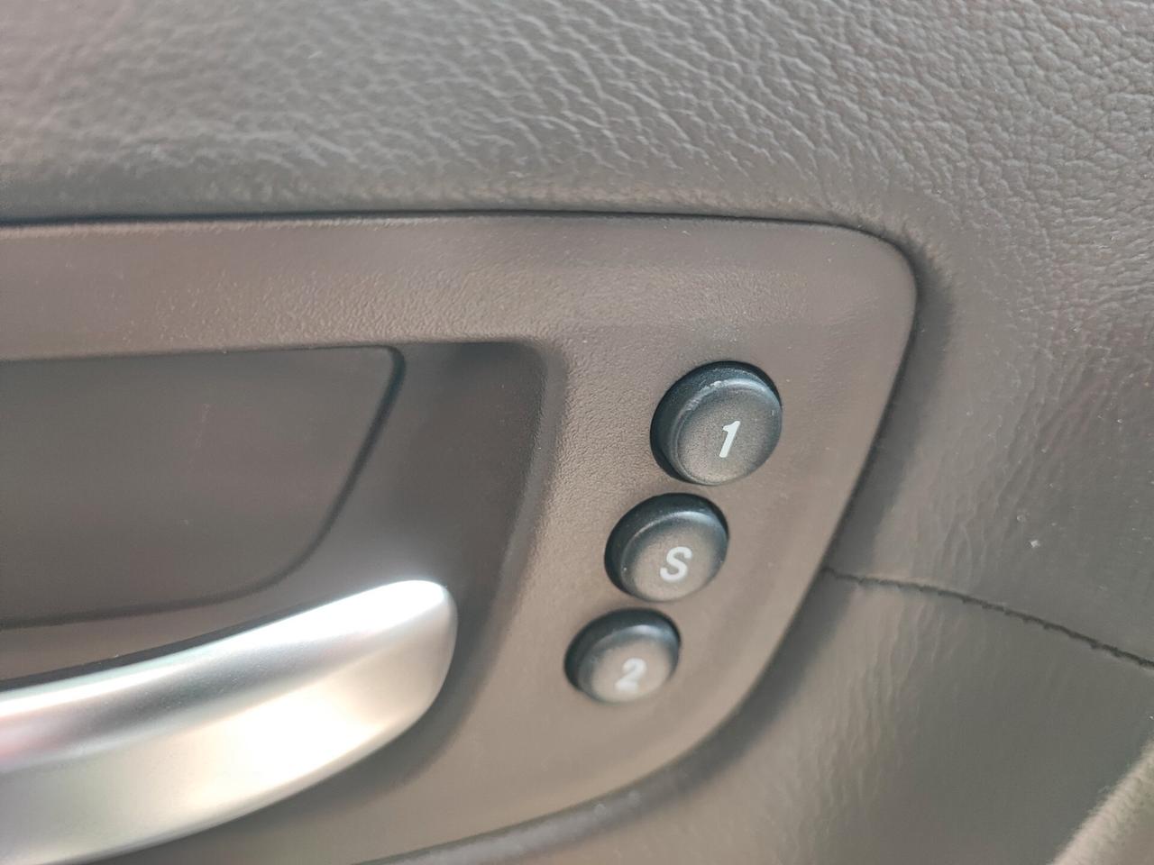 Lancia Thema 3.0 V6 Multijet II 239 CV Executive