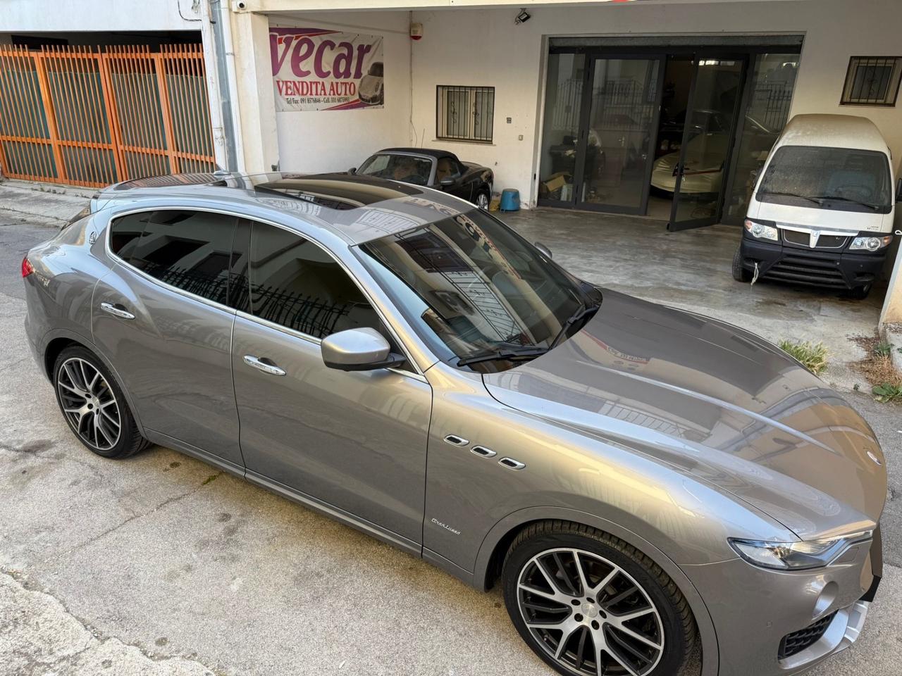 Maserati Levante V6 Diesel 275 CV AWD Granlusso