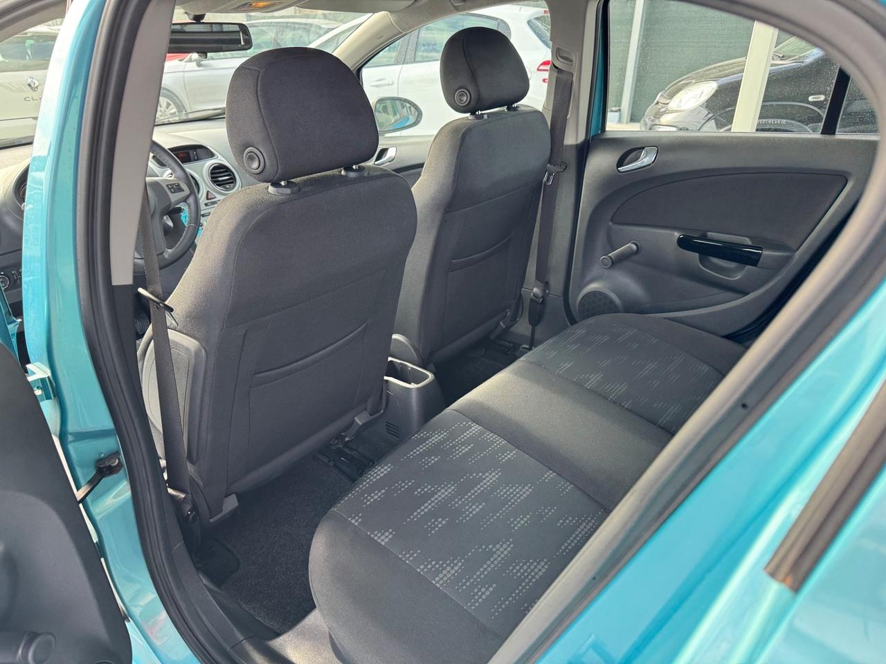 Opel Corsa 1.2 5 porte Club