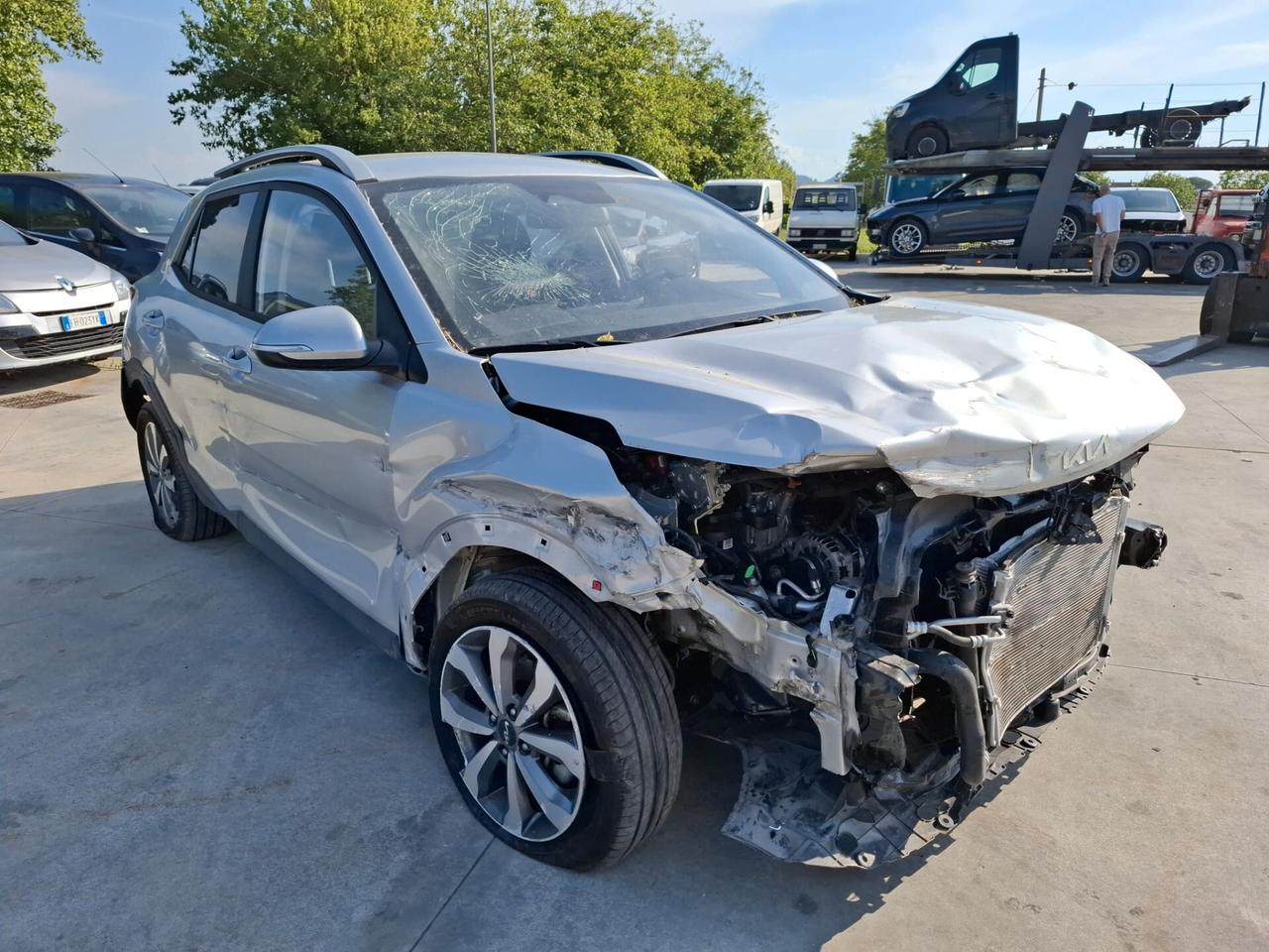 Kia Stonic 1.2 GPL - SINISTRATA