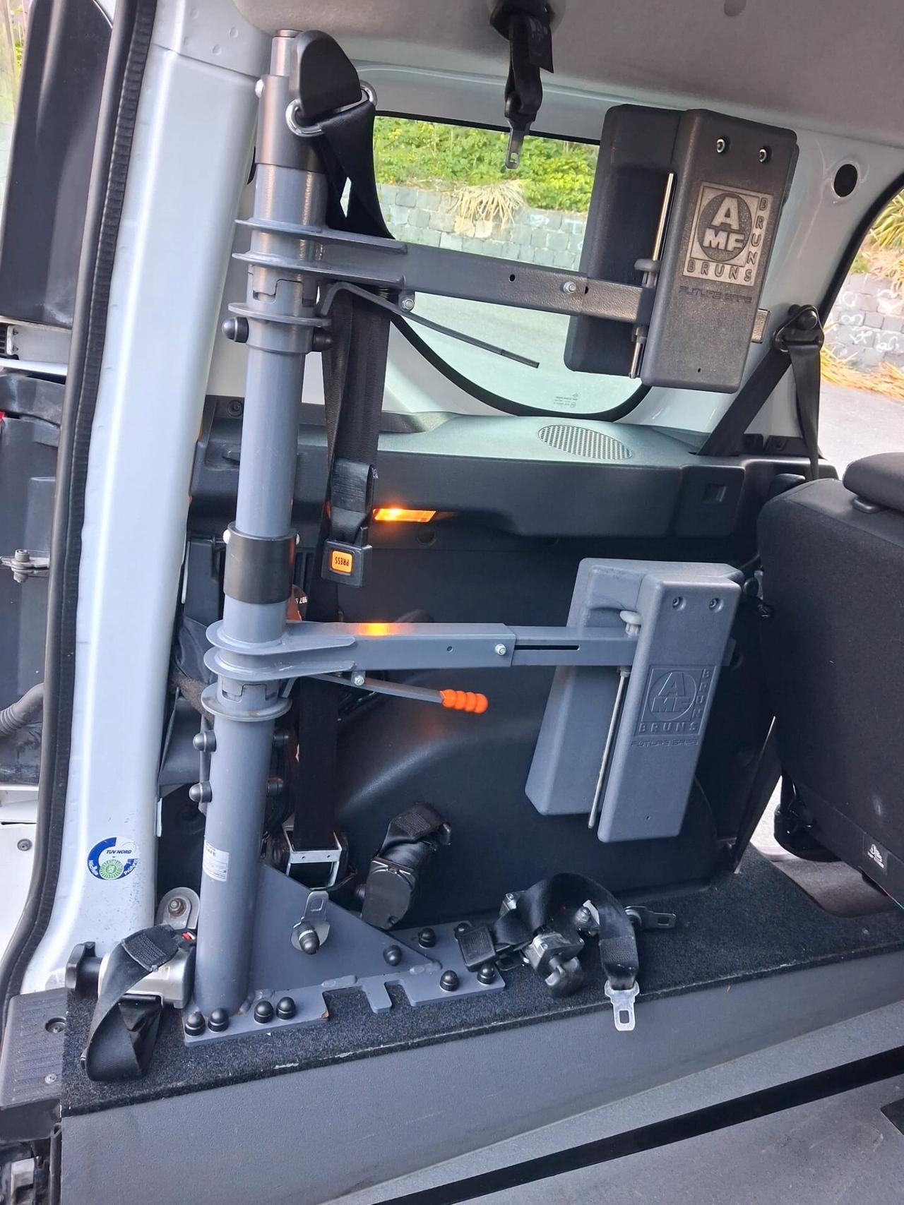 Dacia Dokker Pianale ribassato con rampa disabili in carrozzina