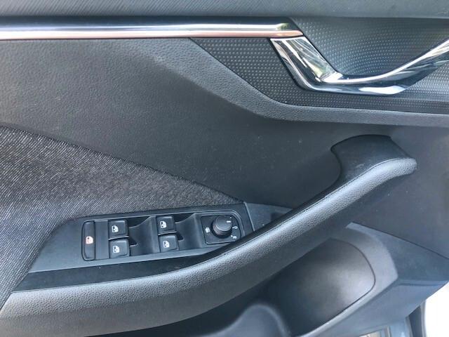 Skoda Kamiq 1.0 TSI 95cv Black Dots