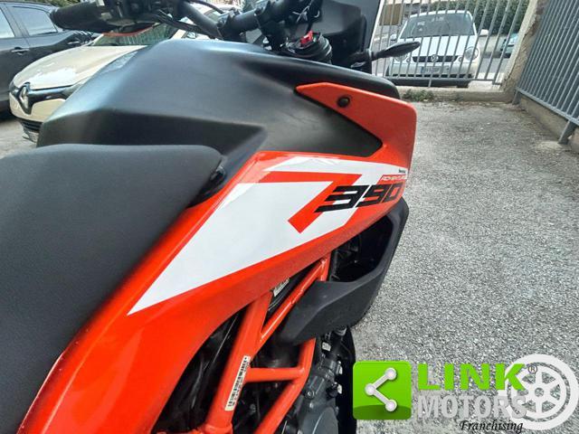 KTM 390 Adventure .
