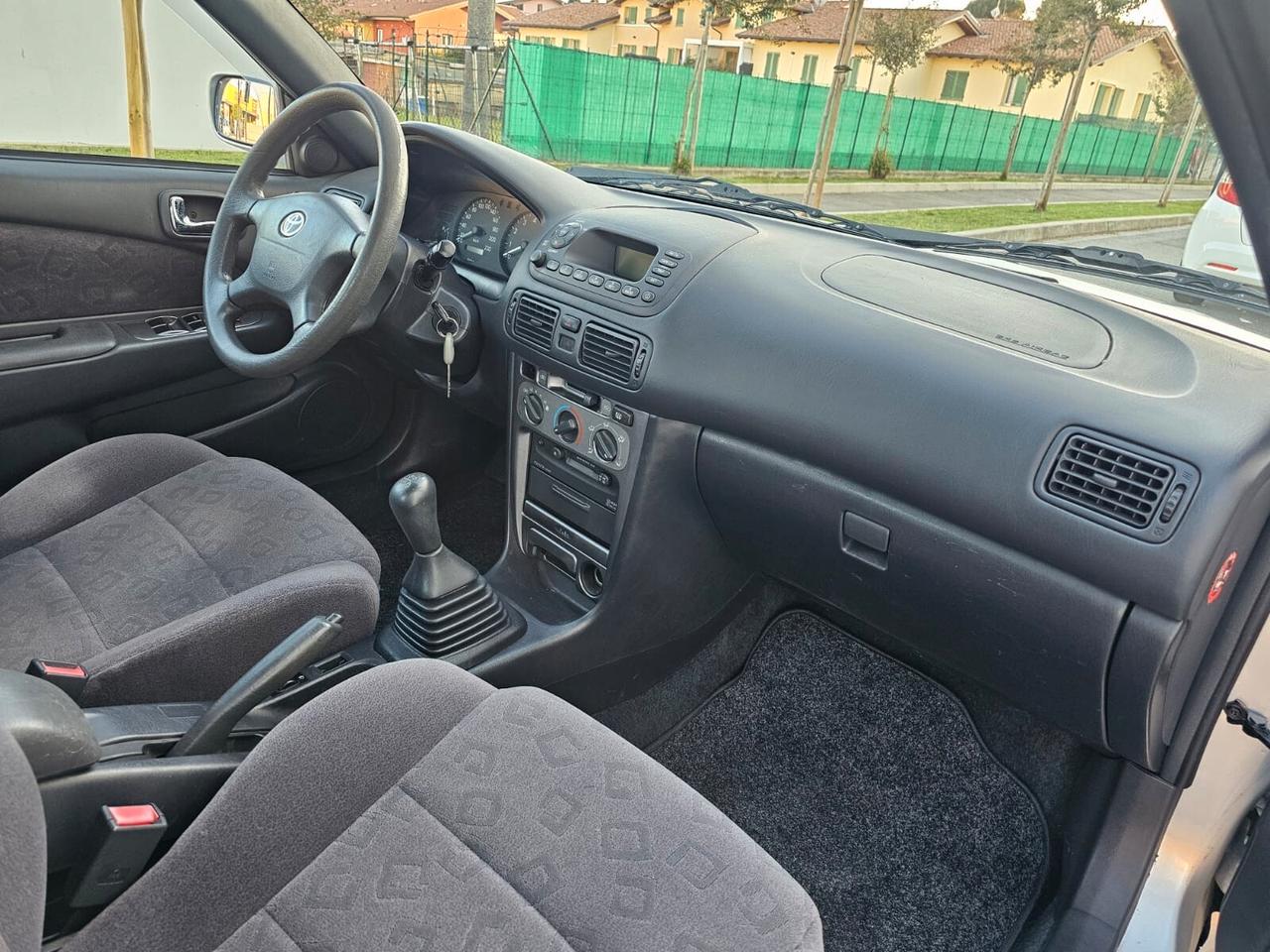 Toyota Corolla 1.6 benzina